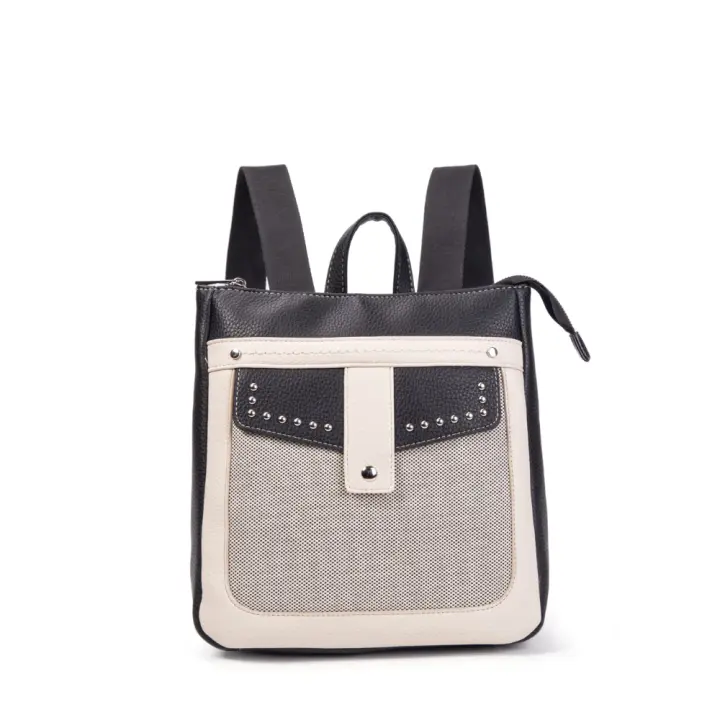 Mochila de mujer en polipiel con detalles en poliéster, diseño moderno con bolsillo frontal decorativo y tachuelas, ligera, cómoda y funcional para uso diario, perfecta para ciudad o trabajo, disponible en rosa, beige, negro y más | Sara Bags - 1