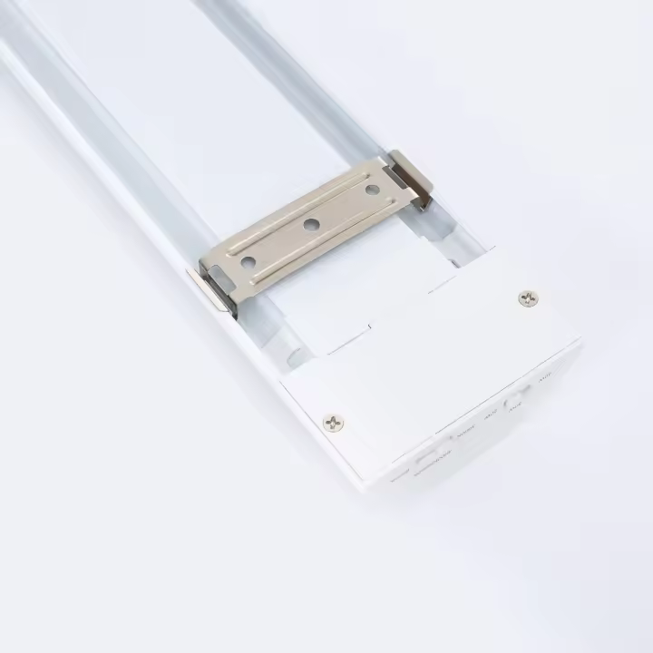 LEDKIA LIGHTING - Barra Lineal LED 180cm | Potencia Ajustable 40-60W | CCT Seleccionable 3000K-6000K | Diseño Delgado y Resistente | Ideal para Hogar y Oficina, Policarbonato - 1