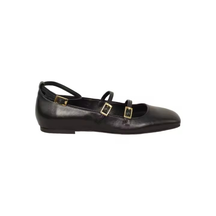 zapato con punta cuadrada y 3 pulseras - 1