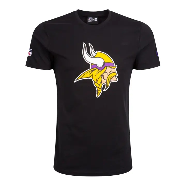 NOS NFL REGULAR TEE MINVIK BLK: Camiseta NFL Regular Minnesota Vikings, en negro. Un básico de la NFL para los fanáticos del equipo que buscan confort, estilo y elegancia en una prenda cómoda y versátil. ✅ Entrega 24/72h a España (península). - 1