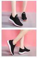 Zapatos de malla nuevos de verano para mujer, estilo coreano, zapatos casuales versátiles para mujer, zapatos para correr transpirables, ligeros y cómodos para mujer. - details 0