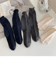 Calcetines De Lana Gruesos Para Mujer Estilo Retro Coloridos Casual Cálidos Para Otoño E Invierno Calcetines Sueltos De Alta Calidad Para Uso Diario - details 10
