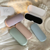 Estuche Portátil Para Gafas De Sol Y Miopía En Color Crema Caja De Almacenamiento De Ópticas Para Viajes Estilo Simple Unisex - details 2