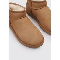 UGG CLASSIC ULTRA  MINI II Botín Plano Mujer Cuero - details 1