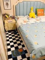 Alfombra Luffy Suave Para Dormitorio INS Cuadros Niños Alfombra Peluda Decoración De Habitación Antideslizante Alfombras Largas Para El Lado Del Cama - details 2