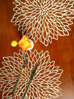 1pc Hermoso Tapete De Mesa En Forma Irregular De 15 Pulgadas Con Diseño De Flor De Hibisco Para Decoración De Comedor Bodas Y Restaurantes - details 0