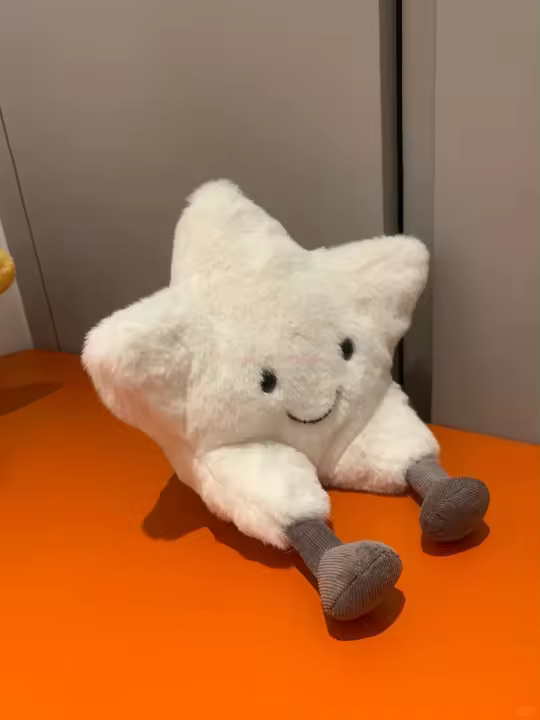 Muñeca De Estrella Divertida Y Linda Para Niños Compañero Suave De Juguete Decoración Para Casa Y Coche Regalo De Cumpleaños O Vacaciones - 1