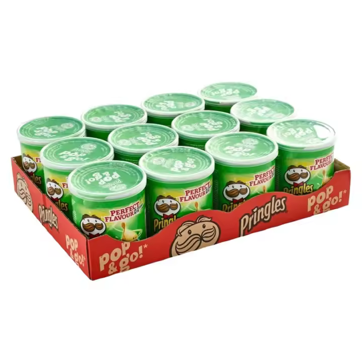 Patatas PRINGLES Sour Cream & Onion - Aperitivo de patata envasado en una pequeña y practica lata con tapadera para abrir y cerrar tantas veces como quieras. Sabor a crema ácida y cebolla. Bandeja de 12 latas de 40 gr - 1