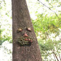 Estatua De Árbol Riómano Para Jardín Patio Exterior Escultura De Rostro Divertido Y Encantadora En Resina Estilo Antiguo - details 6