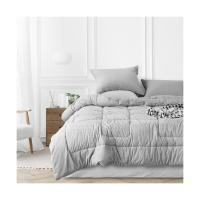 ARISE SHOP-Edredón super soft PANNA Stilia, tiene un diseño de color liso y moderno en cualquier ambiente y decoración. Su textura es cuadrada y suave. 100% poliéster- 300 gr/m2,Disponible en 2 colores. - details 1