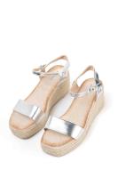 Lyla Wang sandalias doradas con cuña de esparto diseño trenzado y elegante cierre perfectas para el verano - details 7