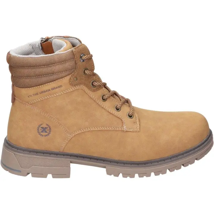XTI | Botas XTI para Hombre – Botín en Color Camel – Botines con Cierre de Cremallera y Cordones – Máximo Ajuste – Estilo Militar – Cómodas – Versátiles – Modelo 143140 - 1