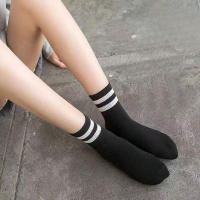 4 Pares De Calcetines Casuales Para Mujer De Medio Tamaño Con Estampado Rayado Negro Y Blanco Transpirables De Alta Calidad - details 7