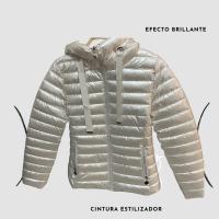 Beachy Abrigo Brillante Corto Ajustado Al Cuerpo Tallaje Normal Estiliza Figura Con Cremalleras Laterales - details 11
