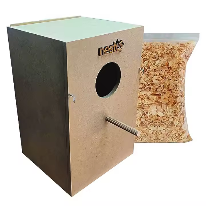 nestQ Nido para Ninfas 30 cm x 21,5 cm x 20,5 cm - Casita de Cría de Madera con Viruta - Nido Talla S Ninfas, Carolinas, Cacatúas, Pyrrhuras - Casa de Madera para Aves - Nido de Madera Vertical - 1