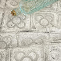 Mantel para mesa rectangular, Antimanchas, Impermeable, Para el hogar, Cuadrado, Panot Barcelona, Flor de Barcelona, Gris claro - details 1