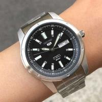 reloj automático hombre Seiko 5 SNKN13J1 42mm 50m WR Hecho en Japón correa de acero 7S26 - details 4
