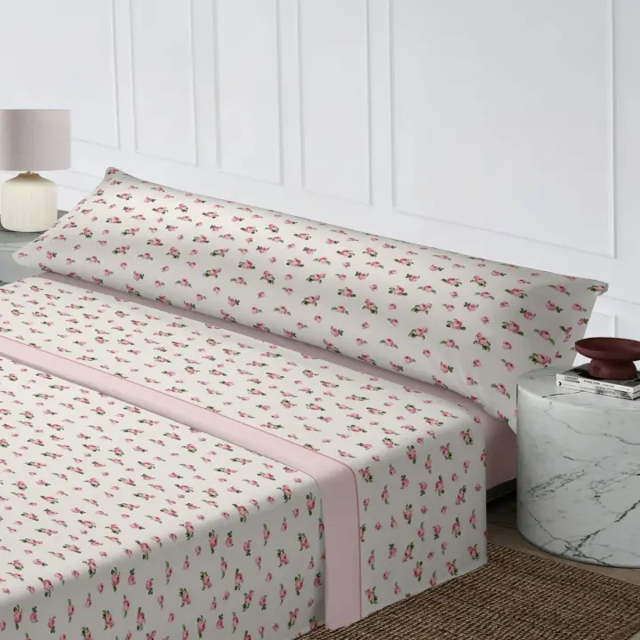 Juego de Sábanas 3 Piezas Rosa Floral - Diseño Elegante con Flores y Patrones Decorativos | Incluye Sábana Ajustable, Colcha Delicada + Funda de Almohada Grande |Tallas 90cm (Individual), 105cm (Matrimonio), 135cm (Queen), 150cm (King), 180cm (Super King) - 1