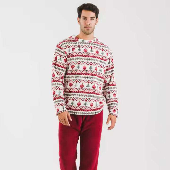 Pijama Coral Hombre Joshie Burdeos - Conjunto Navideño Extra Suave y Térmico para Invierno, Camiseta Estampado Festivo en Rojo y Verde con Pantalón Rojo Liso, Ideal para Estar en Casa Elegante y Relaj - 1