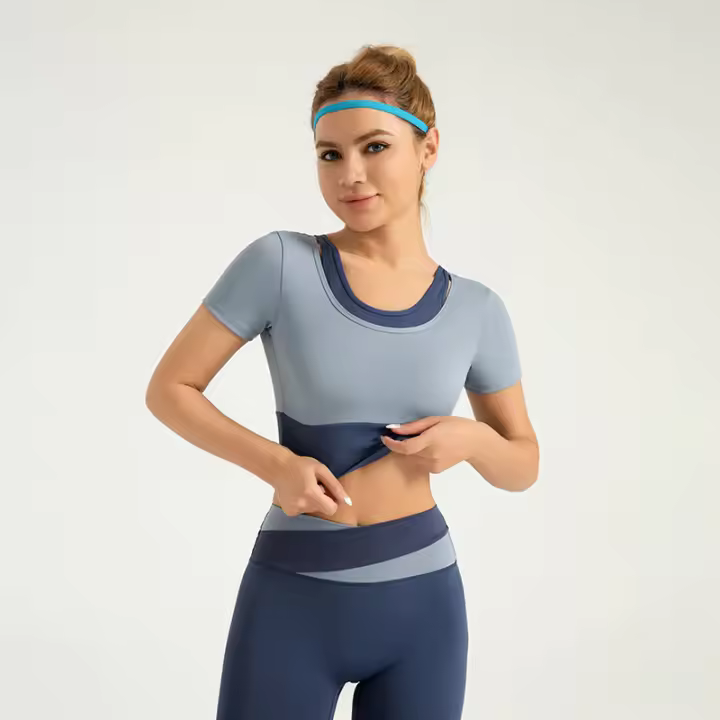 Top deportivo sin sujetador de manga corta para yoga falso de dos piezas con bloques de color - 1