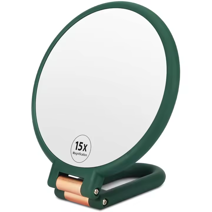 Espejo de mano de viaje con aumento, doble cara, 1x 15x, espejo de maquillaje pequeño con mango plegable de 360°, espejo de tocador portátil de pie, color verde - 1