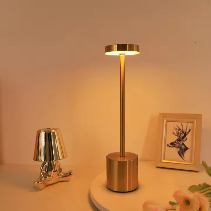 Lámpara De Mesa LED Con Sensor Táctil Simple Recargable 3 Colores Ajustables Luz Ambiente Creativa Para Cama Decoración De Habitación - 1