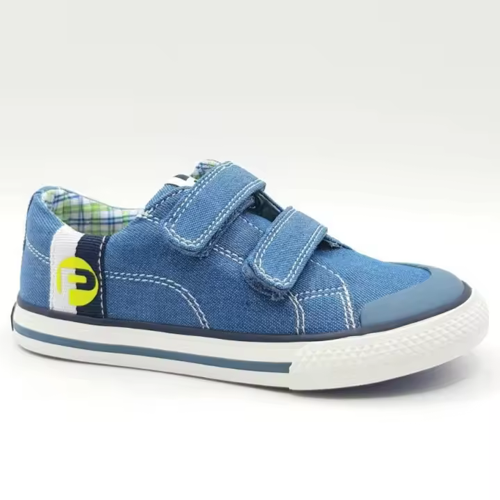 Pablosky zapatilla lona tejido vaquero, suela flexible y antideslizante, además de los protectores interiores de talón y puntera, incorpora puntera de goma exterior para una mayor protección y durabilidad y plantilla de cuero extraíble - 1