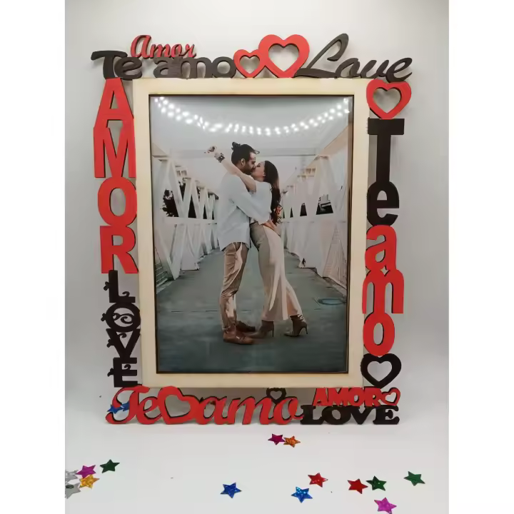 MARCO DE FOTOS AMOR EN MADERA PARA PARED - 1