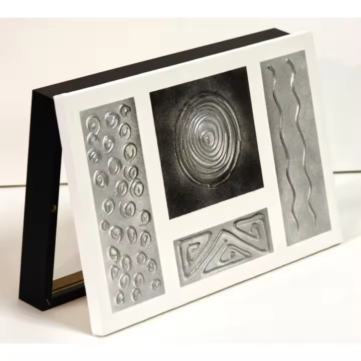 Cuadroexpres - Tapa de Contador Pintada a Mano, Mandala en Negro y plata, medida 37x22x4 cm (41x26x6 medida exterior) Con tornillos y tacos para colocar en la pared. Moderna, 100% Original, Muy Decorativa. Con Relieve. Fabricada en España - 1
