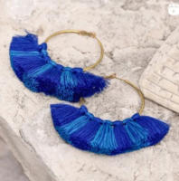 Pendientes de latón estilo Círculo Vestopazzo con Crescent enriquecido por la Borla/borlas en Algodón índigo. Diámetro 5,5. -Níquel Probado. Unisex.FIS132Ve07 - details 1