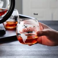 Juego De Decantador De Globe Con Carafas De Vidrio Libre De Plomo Y 2 Cristales Para Whiskey Soporte De Madera Elegante Regalo De Calidad - details 3