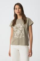 Camiseta Kika verde de Tiffosi. Color en tendencia esta temporada - details 3