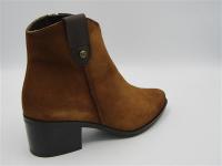 BOTIN CAMPERO SEÑORA, marca PEPE MENARGUES 21240, de piel serraje, cierre de cremallera, - details 2