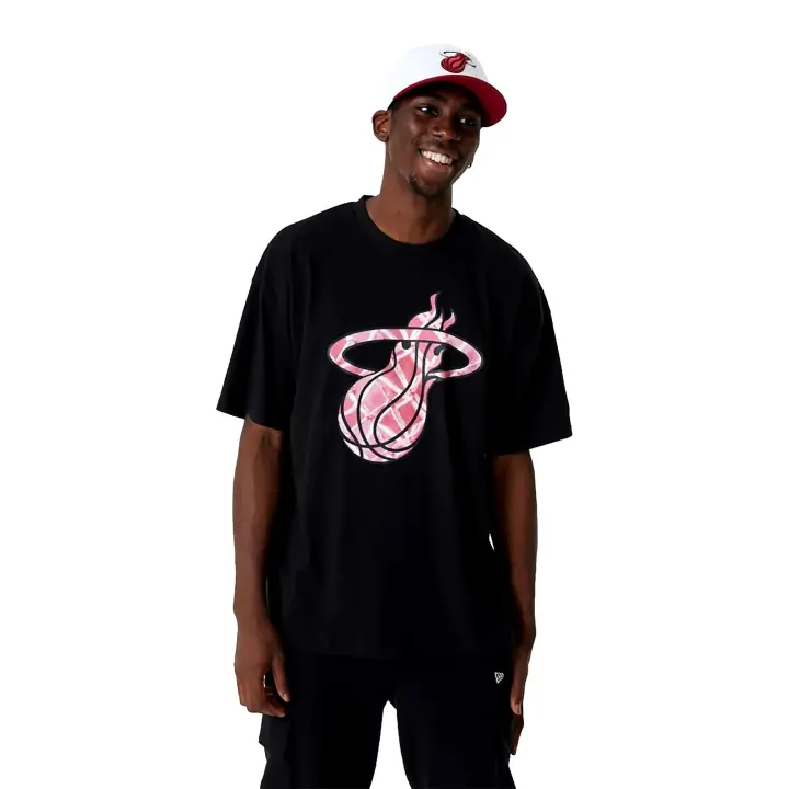 Camiseta New Era Negra Heat Nba Infill Logo Os Tee - 1