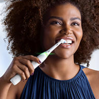 Centro de Salud Oral B con Cepillo Eléctrico IO4 e Irrigador Bucal: Irrigador de Agua, 1 Cabezal Oxyjet, 1 Cabezal Water Jet, 1 Cepillo de Dientes Eléctrico iO4, 2 Cabezales - details 5