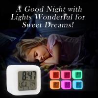 Reloj despertador digital para niños, Luz Nocturna de 7 Colores, función de Repetición, detección de temperatura para niños Pequeños, niños y estudiantes en el dormitorio, funciona con Pilas - details 4