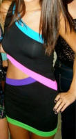 VESTIDO CEÑIDO  CON ABERTURAS Y UN SOLO HOMBRO MARCA GENERICA - details 1