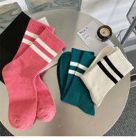 Calcetines De Mujer Estilo Preppy Japonés Moda Otoño Nuevos Calcetines Deportivos De Color Caramelo Con Rayas Casual Para Niñas - details 6