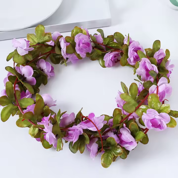 Vine Artificial De 250CM Con Flores De Rosa Silken Para Decoración De Boda Navidad Hogar Y Jardín Centros De Mesa Y Arco De Novia - 1