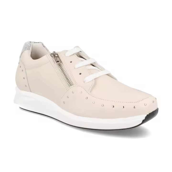 19115 - VIDA DEPORTIVO SEÑORA PIEL  COLORES : BLANCO , NEGRO , BEIGE  TALLAS : 35 AL 41  CORTE EXTERIOR : PIEL   FORRO INTERIOR : PIEL / TEXTIL  PLANTILLA : PIEL    ALTURA TACÓN / CUÑA : 4,5 CM.  PISO : SINTÉTICO - 1