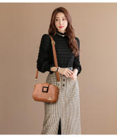 Bolso Bandolera De Mujer Con Hebilla Cuadrada Capacidad Grande Estilo Casual Lujoso Diseñador Bolso De Mano Para Viajes - details 11