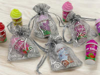Lote de 10/15 Bálsamo de labios en forma de helado en bolsa de regalo para detalles de invitados de boda comuniones bautizos aniversarios cumpleaños balsamo labial en aromas surtido - details 4