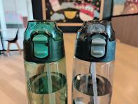 Botella Deportiva De 800ML Con Tapa Y Pajita a Prueba De Fugas Ecológica Para Exteriores Sin BPA Reutilizable Lavable - details 1
