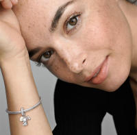 PANDORA Dije colgante de oso de peluche, pulseras compatibles con momentos, joyería para mujer, fabricado con plata de ley y circonita cúbica - details 0