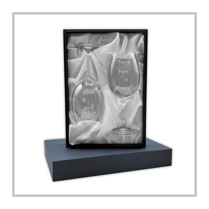 RegaloVip.es - Juego PERSONALIZADO de 2 copas de vino. Estuche de Lujo. Cristal de Bohemia - Regalos personalizados y originales. Vasos personalizados, Copas de 59cl cristal de Bohemia - 1