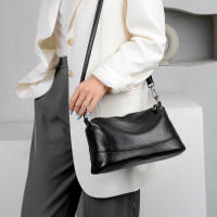 Nueva Moda Bolso De Hombro Para Mujer En Cuero PU Diseñador Marca De Lujo Bolsos De Mujer Estilo Messenger Versátil Tapa Con Cierre De Cremallera Y Hebilla - details 4