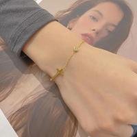 Pulsera De Cruz Para Mujer Simple Cadena Sencilla Con Encanto De Cruz Y CZ Brillante Joyería Moda Versátil Regalo Trendy - details 1
