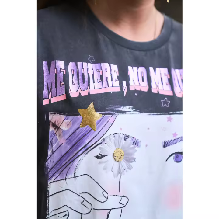 Camiseta Margarita de Anabel Lee. "Me quiere, no me quiere, mejor me quiero yo" Camiseta de corte oversize de algodón - 1