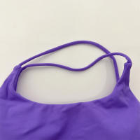 Sujetador De Fitness Para Mujer En Color Sólido Con Espalda Cruzada Y Holes Con Almohadillas De Pecho Top Deportivo De Gimnasio Push Con Cuatro Strapas - details 13