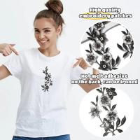 2PCS Parches Bordados De Floral Negro Para Ropa Zapatos Gorra Bolsa Chaqueta DIY Regalo Con Adhesivo Calentado Soldadura - details 0
